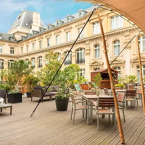 מלון Crowne Plaza Republique By Ihg