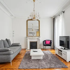 Luxury La Tour Parigi