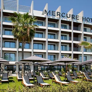 Mercure לרנקה