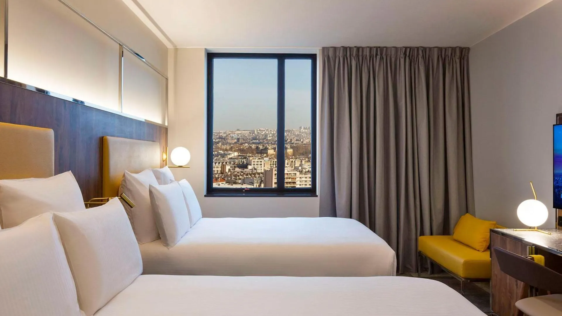 מלון Pullman Paris Montparnasse 4*,